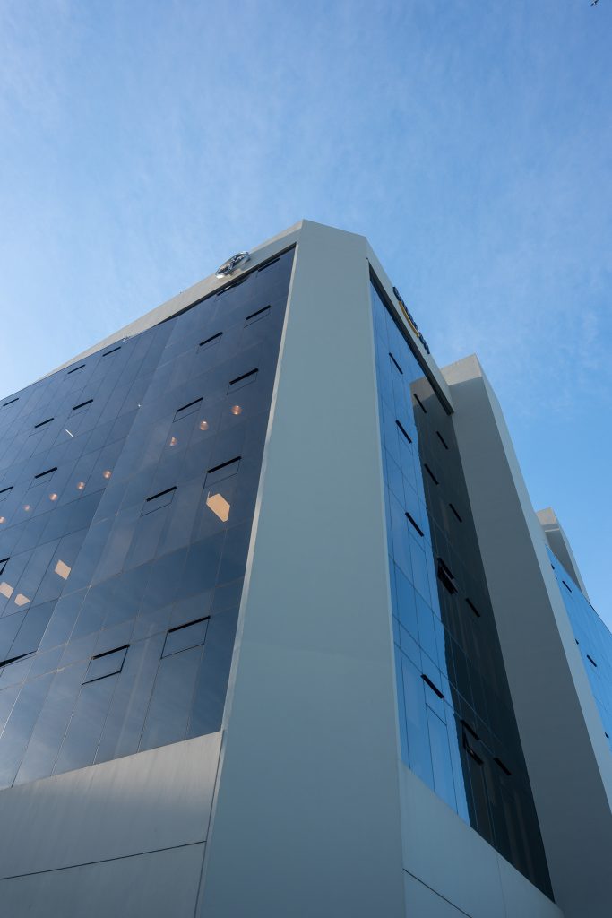 Edificio de AFZ visto desde abajo